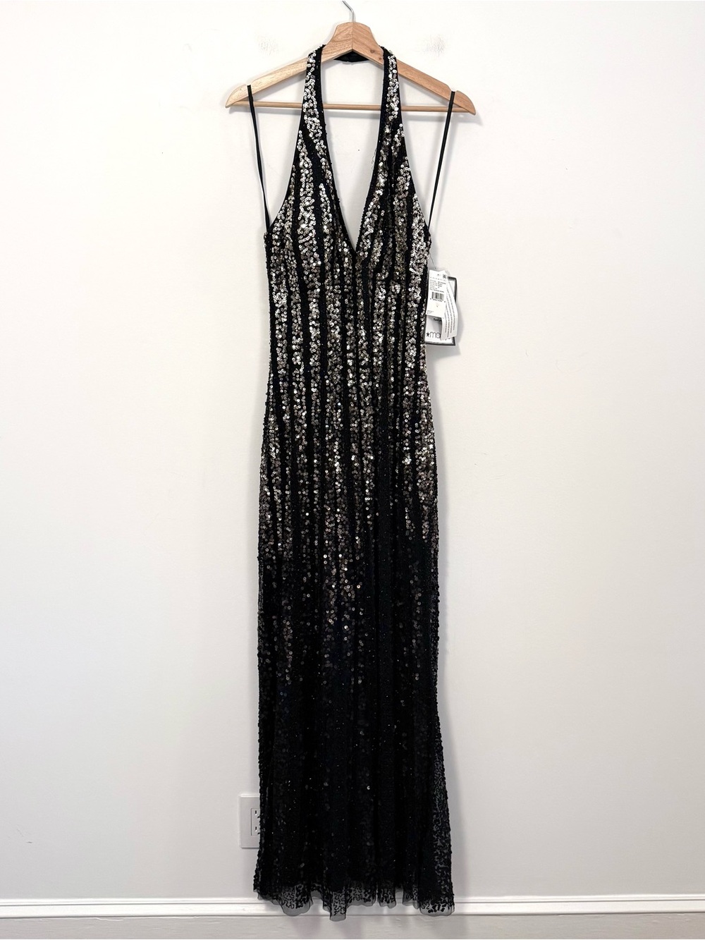 NWT $520 Aidan Mattox Fully Beaded Black Ombre Halter Gown Size 14 Formal Dress